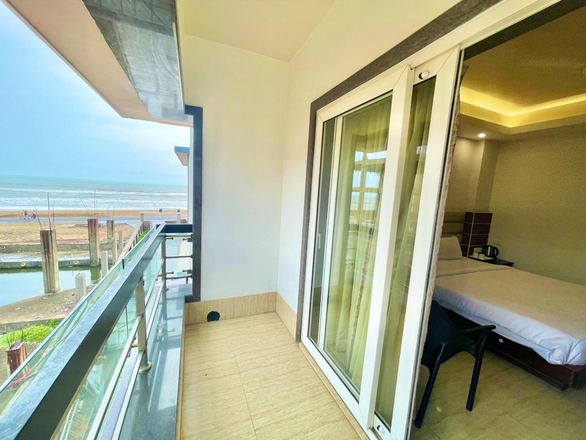 Puri Hotel G R P Puri, A Premier Beachfront Luxury Hotel Sea Beach And Temple Fully Air Conditioned Hotel With Lift-Wifi-Parking And Swimming-Pool, Breakfast Included, Best Hotel In Puri Exterior photo